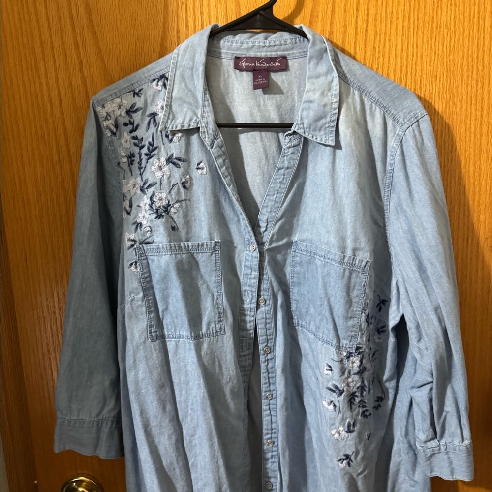 Gloria Vanderbilt Light Blue Denim Shirt